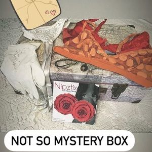 Burlesque Sweetheart Not So Mystery Box🖤